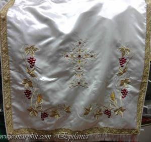 coatings , white , church, embroidery, cross tablecloth, tablecloth altar , clothing , taffeta