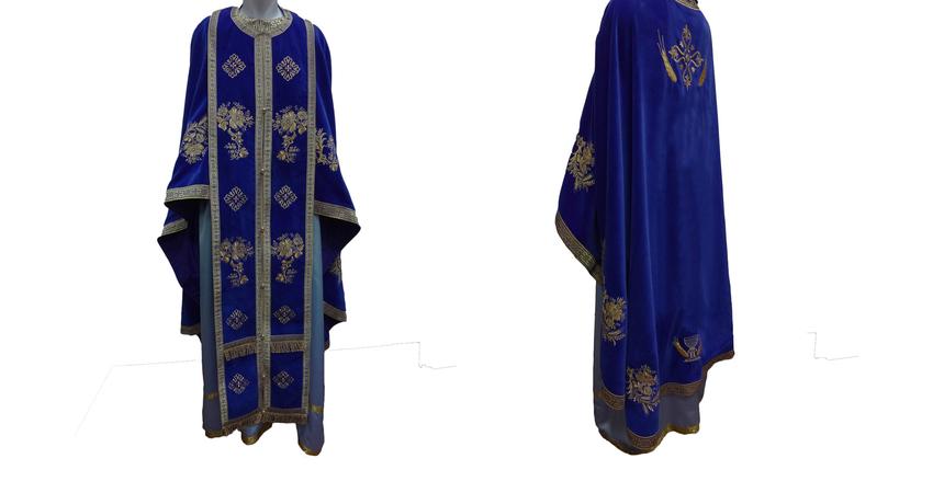 Blue velvet vestment with ice flowers embroideries